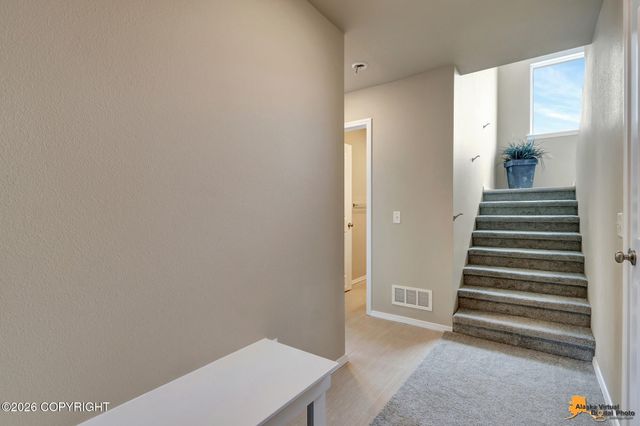 5990 Takotna Loop, Anchorage, AK 99504