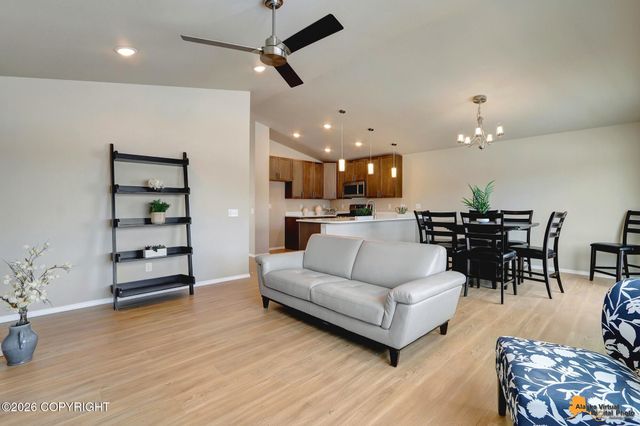 5990 Takotna Loop, Anchorage, AK 99504