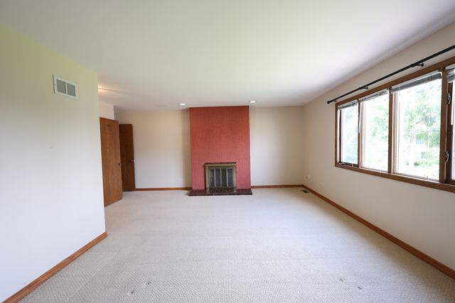 8315 Helen Court, Downers Grove, IL 60516