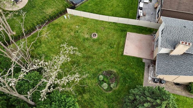8315 Helen Court, Downers Grove, IL 60516