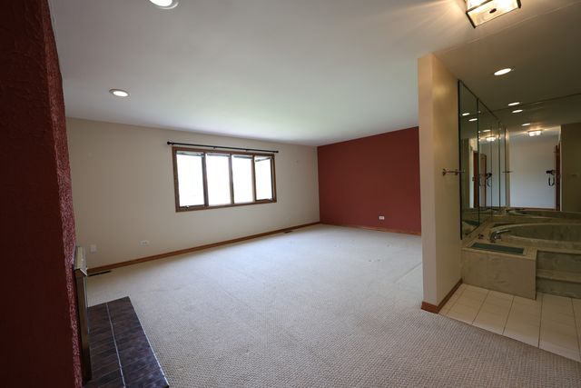 8315 Helen Court, Downers Grove, IL 60516