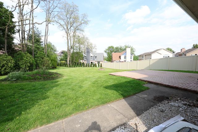 8315 Helen Court, Downers Grove, IL 60516