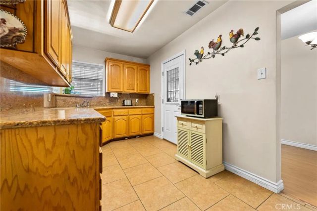 17765 Barbee Street, Fontana, CA 92336