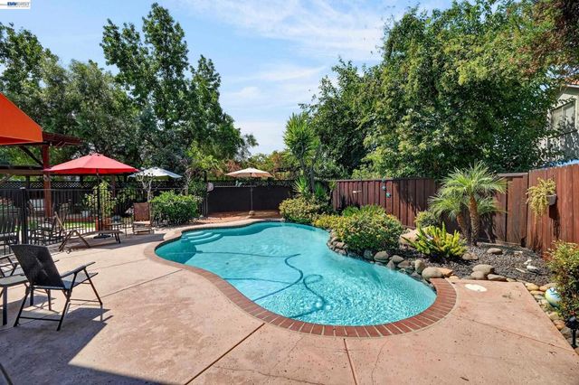 467 Pecan Pl, Brentwood, CA 94513