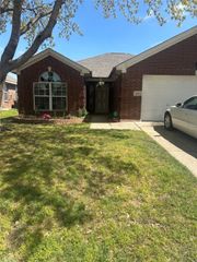 808 Stags Leap Drive, Mckinney, TX 75071