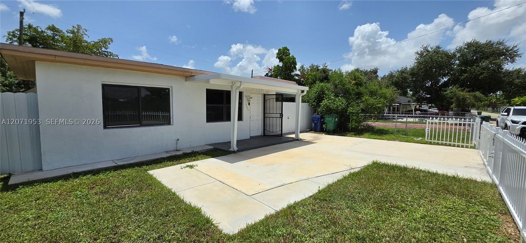2230 Service Rd, Opa Locka, FL 33054
