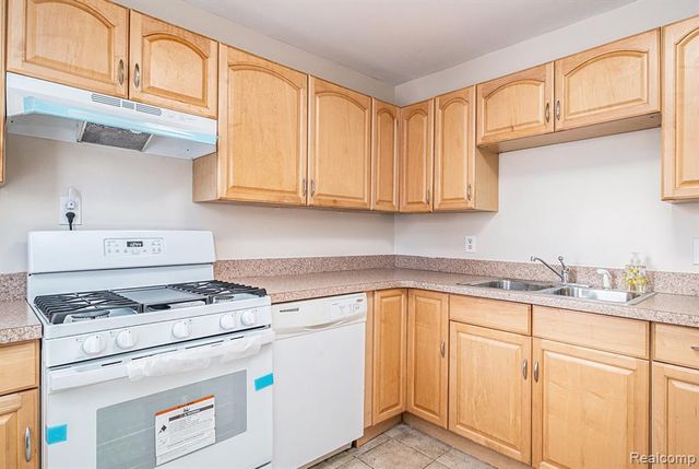 14231 Fordline Street, Southgate, MI 48195