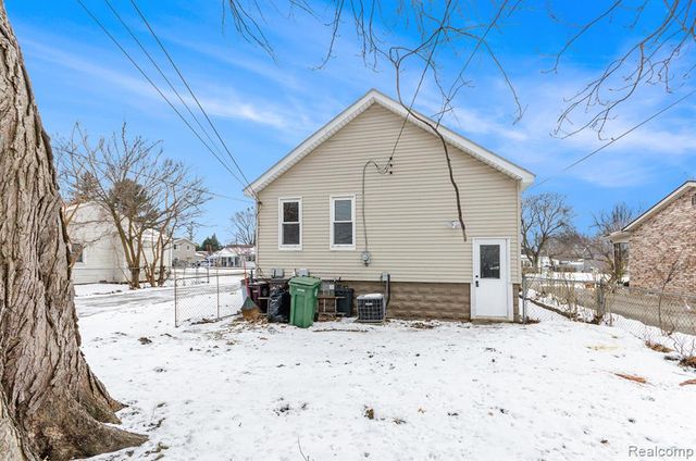 14231 Fordline Street, Southgate, MI 48195