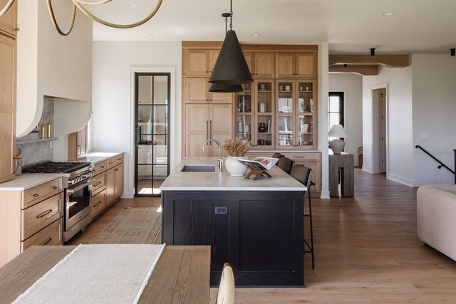 18241 Baxter Place, Clive, IA 50325