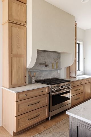 18241 Baxter Place, Clive, IA 50325