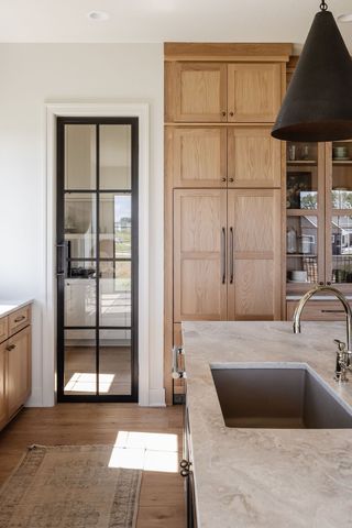 18241 Baxter Place, Clive, IA 50325