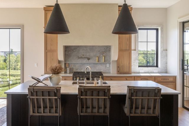 18241 Baxter Place, Clive, IA 50325