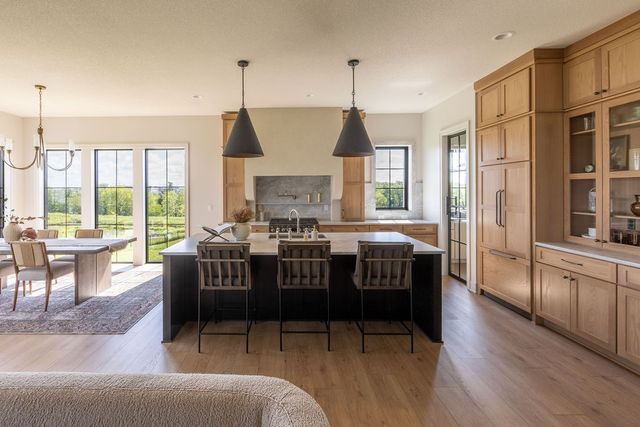 18241 Baxter Place, Clive, IA 50325