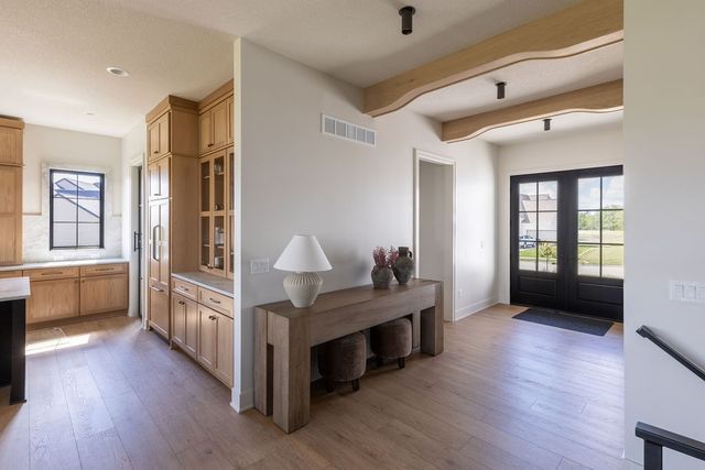 18241 Baxter Place, Clive, IA 50325