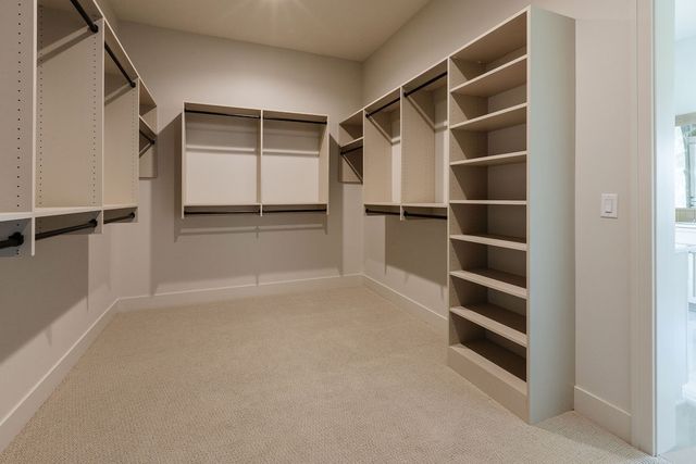 18241 Baxter Place, Clive, IA 50325