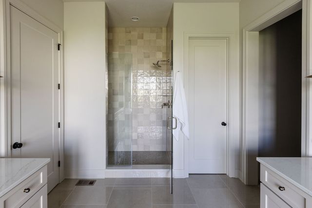 18241 Baxter Place, Clive, IA 50325