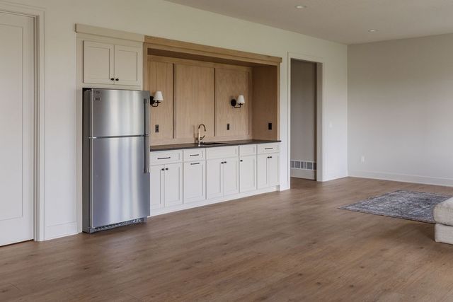 18241 Baxter Place, Clive, IA 50325