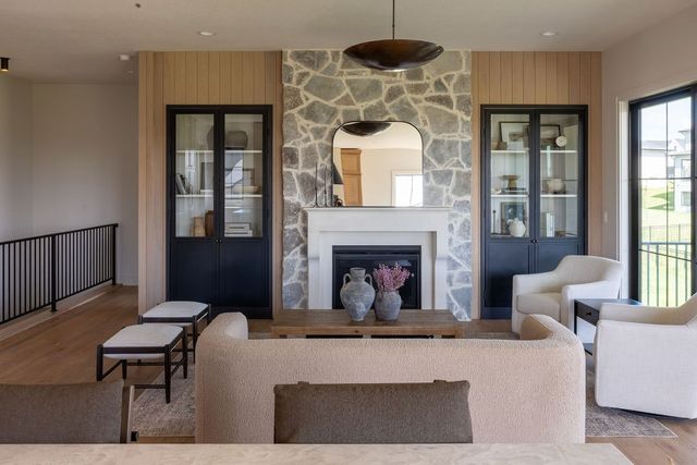 18241 Baxter Place, Clive, IA 50325