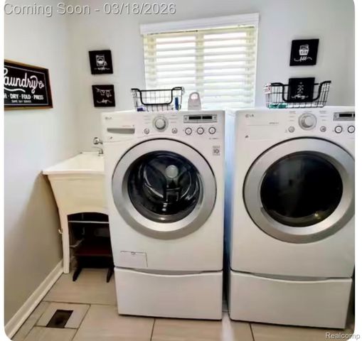 6372 Peach Drive, Village Of Clarkston, MI 48346