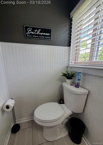 6372 Peach Drive, Village Of Clarkston, MI 48346