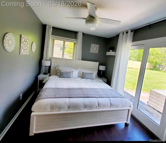 6372 Peach Drive, Village Of Clarkston, MI 48346