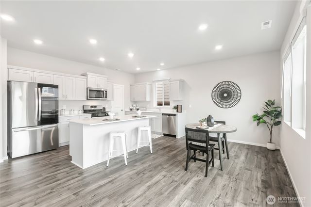 1461 SW Pendleton Way, Port Orchard, WA 98367