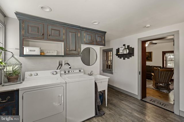 1175 W SWARTZVILLE RD, Reinholds, PA 17569