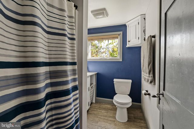 1175 W SWARTZVILLE RD, Reinholds, PA 17569