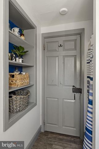 1175 W SWARTZVILLE RD, Reinholds, PA 17569