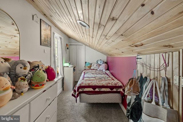 1175 W SWARTZVILLE RD, Reinholds, PA 17569