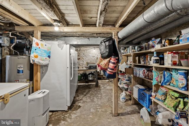 1175 W SWARTZVILLE RD, Reinholds, PA 17569