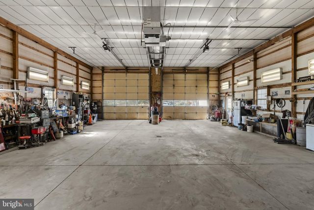 1175 W SWARTZVILLE RD, Reinholds, PA 17569