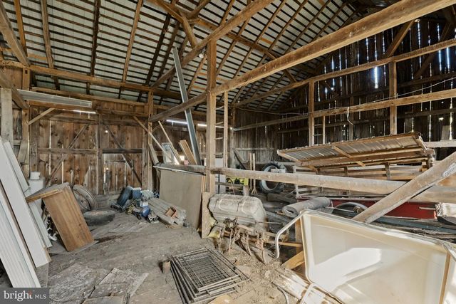 1175 W SWARTZVILLE RD, Reinholds, PA 17569