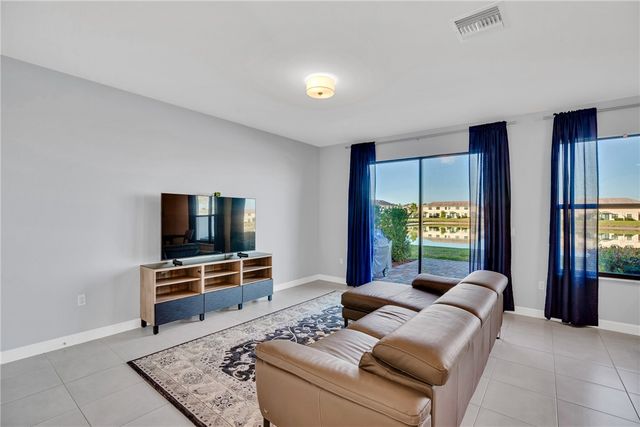 861 S Verona Trace Drive, Vero Beach, FL 32966