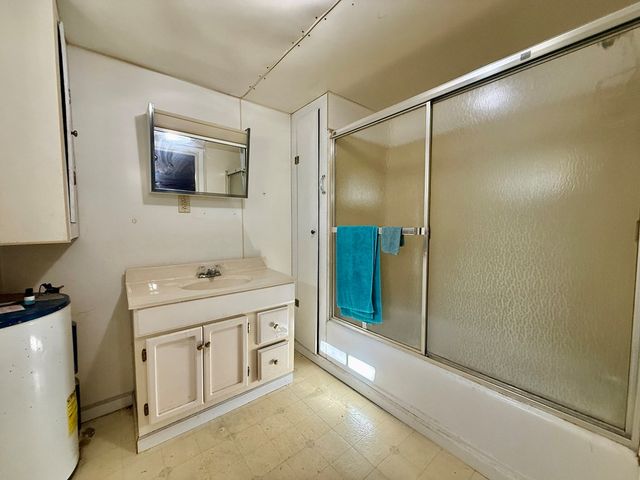 307 E Smith Avenue, Geneva, AL 36340