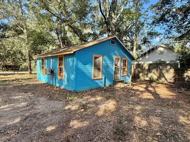 307 E Smith Avenue, Geneva, AL 36340