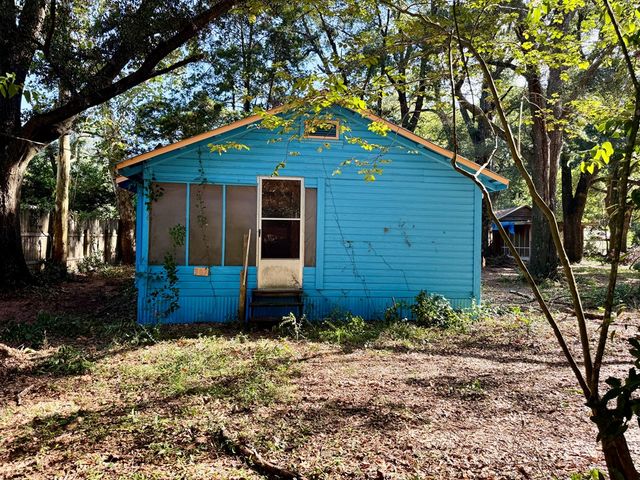 307 E Smith Avenue, Geneva, AL 36340