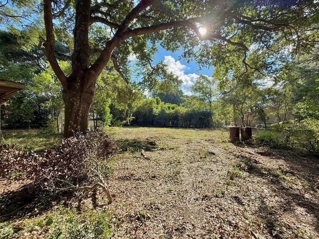 307 E Smith Avenue, Geneva, AL 36340