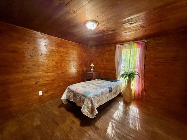 307 E Smith Avenue, Geneva, AL 36340