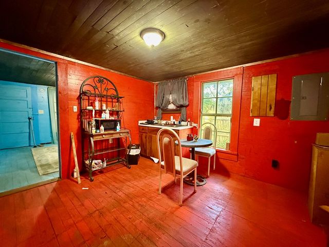 307 E Smith Avenue, Geneva, AL 36340