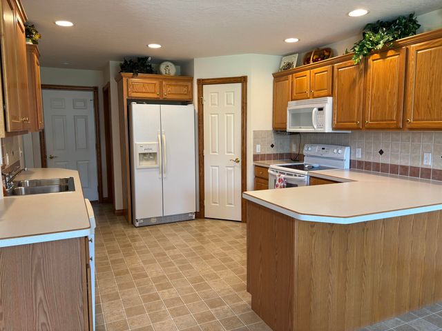3092 Gaslight Court, Bay City, MI 48706