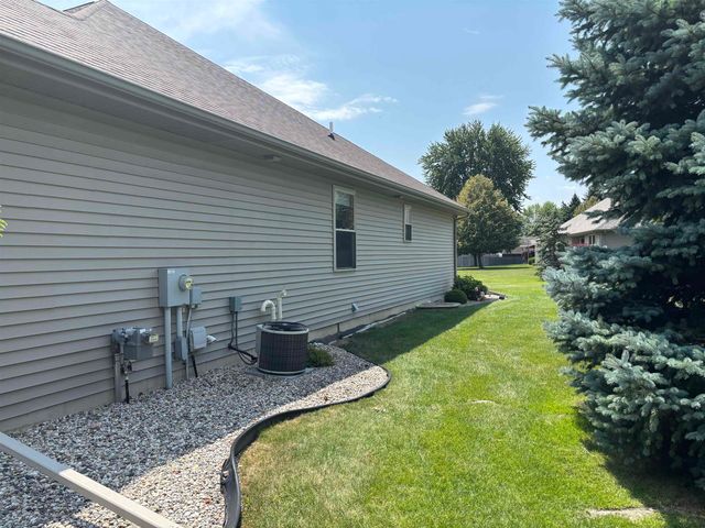 3092 Gaslight Court, Bay City, MI 48706