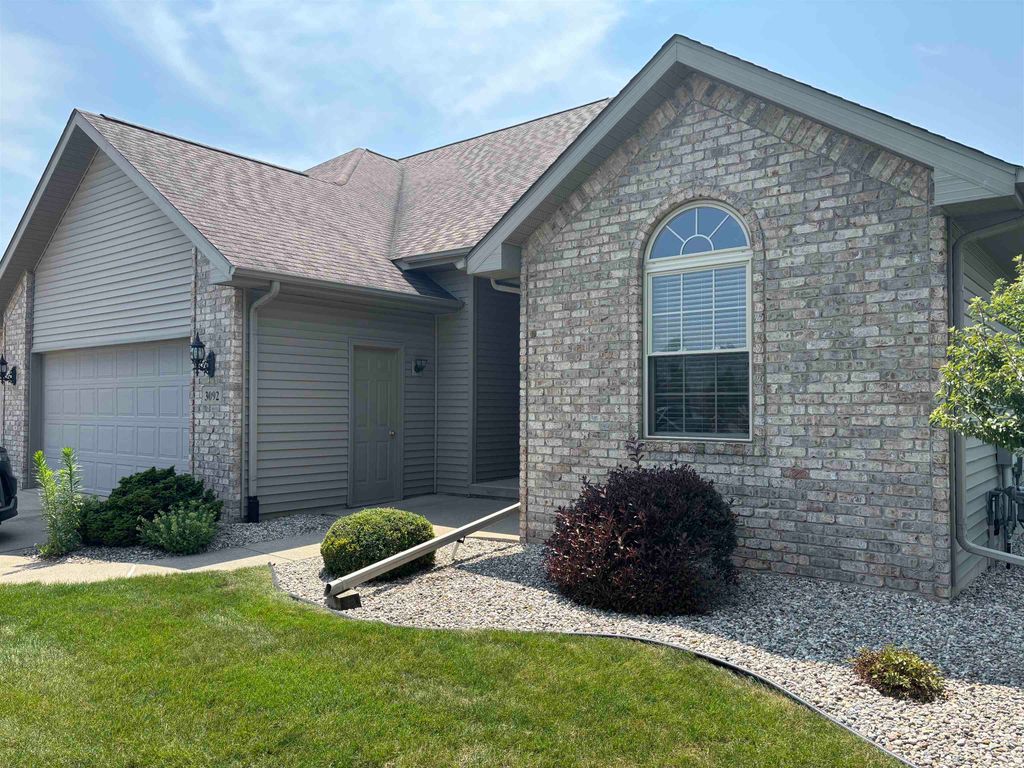 3092 Gaslight Court, Bay City, MI 48706