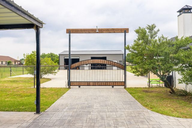 7801 N Water Tower Road, Fort Worth, TX 76179