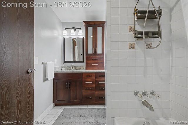 390 Robyn Drive, Canton, MI 48187