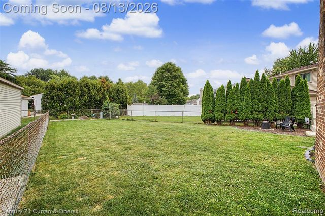 390 Robyn Drive, Canton, MI 48187
