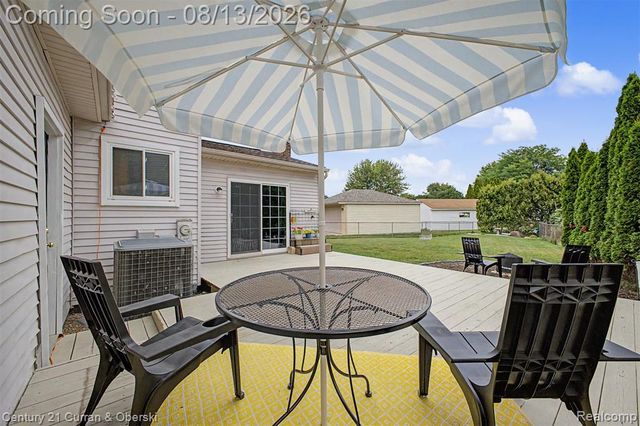 390 Robyn Drive, Canton, MI 48187