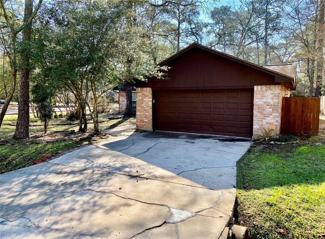 2 N Waxberry Road, The Woodlands, TX 77381