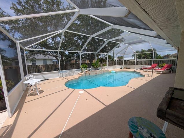 2097 SW Larchmont Lane, Port St. Lucie, FL 34984