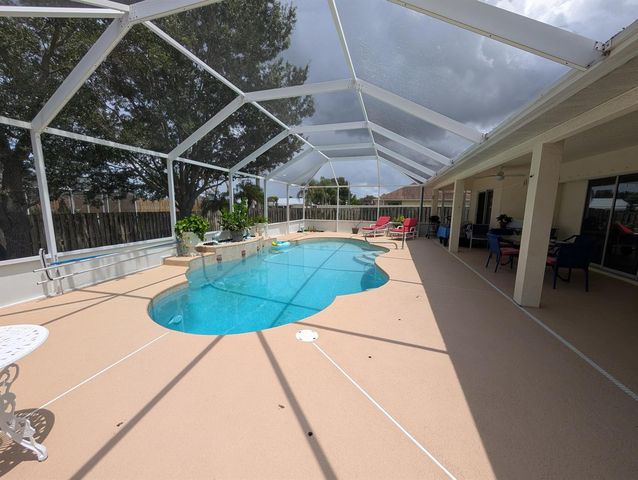 2097 SW Larchmont Lane, Port St. Lucie, FL 34984